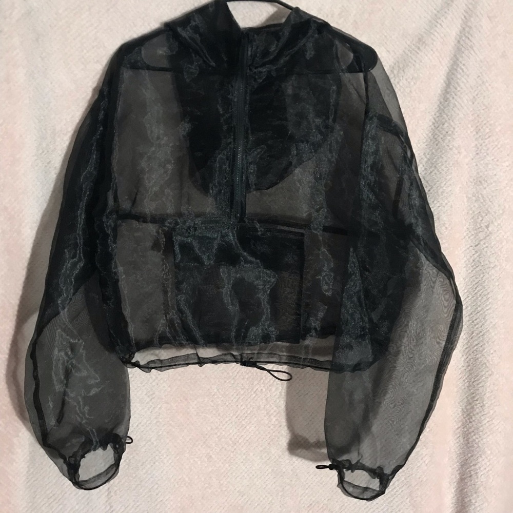 Mesh cropped pullover 🖤